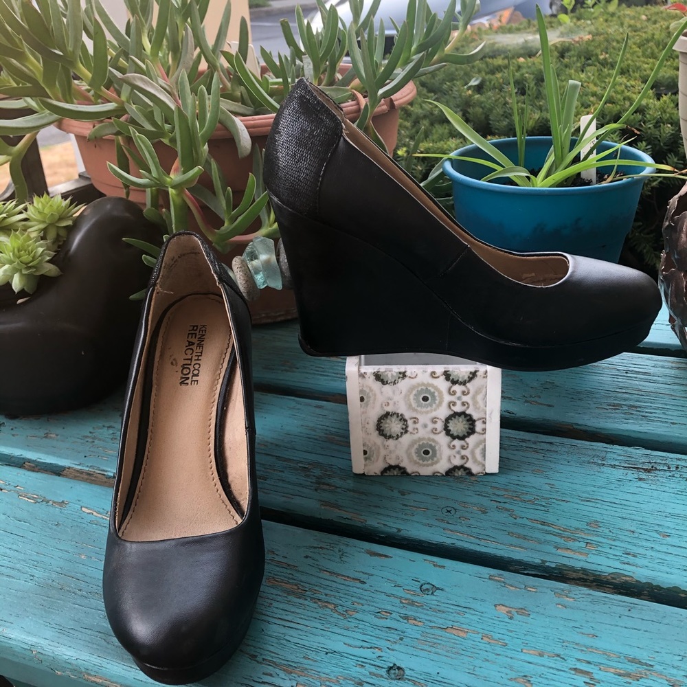 KENNETH COLE REACTION "TALL TAIL" WEDGE 5.5M NWOT